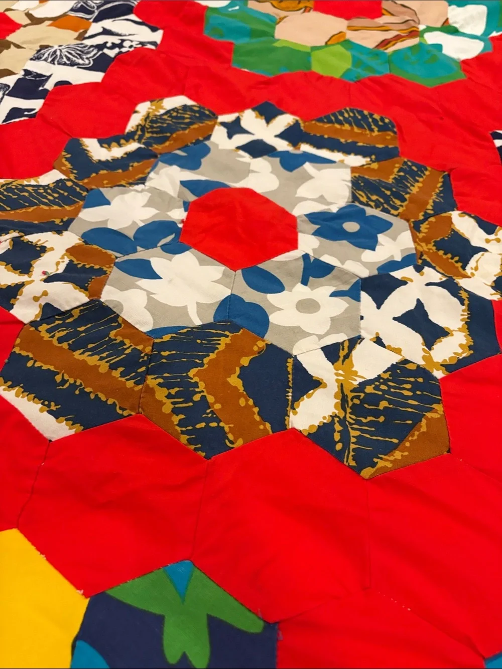 Hand stitched Grandmas Garden Floral Patchwork Quilt Topper 70x84